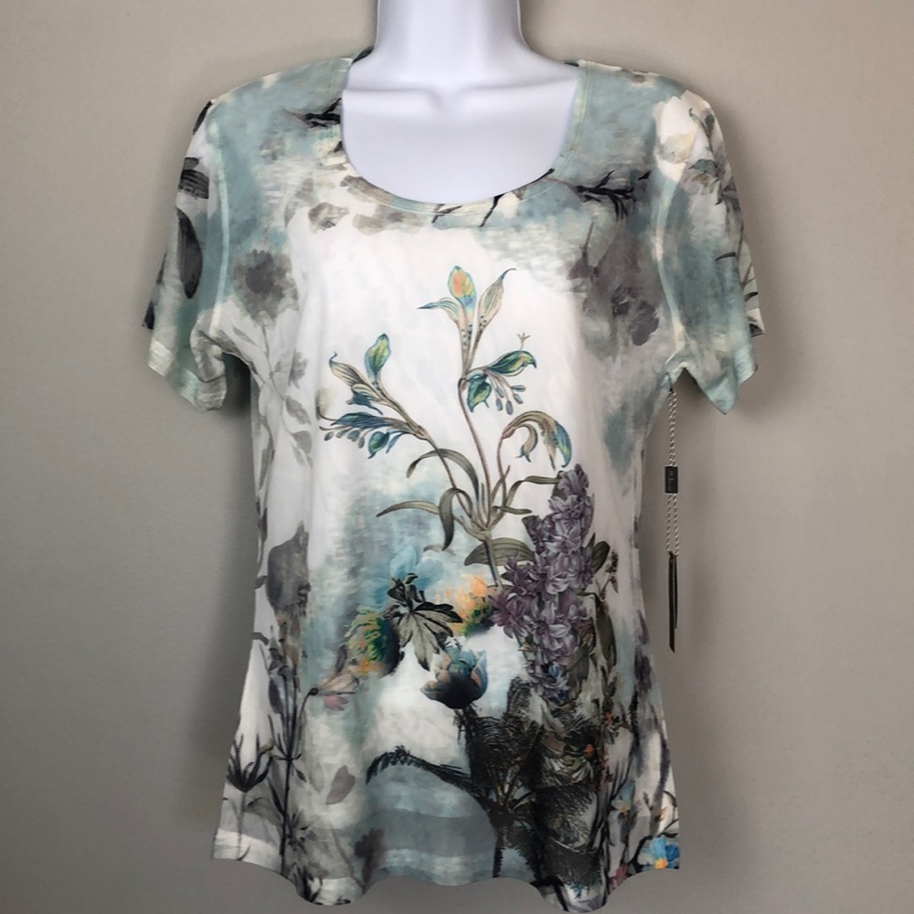 Essentials by Milano women’s SS Top PS floral NWT